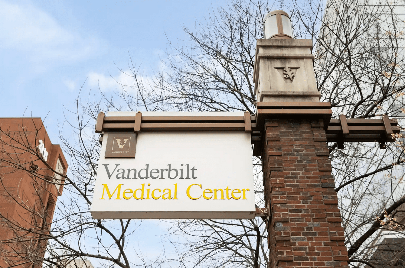 16-Year-Old Girl Paralyzed in Trampoline Accident Surprises Doctors and Family with Progress